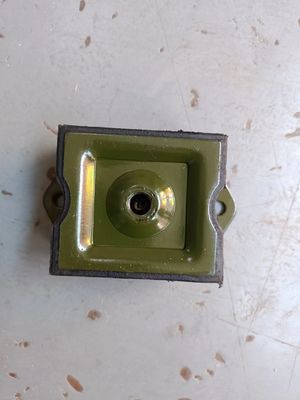 Bloque de caucho de cojín retardador delantero para autobuses y camiones chinos 1000-01-00001 Diseño más reciente