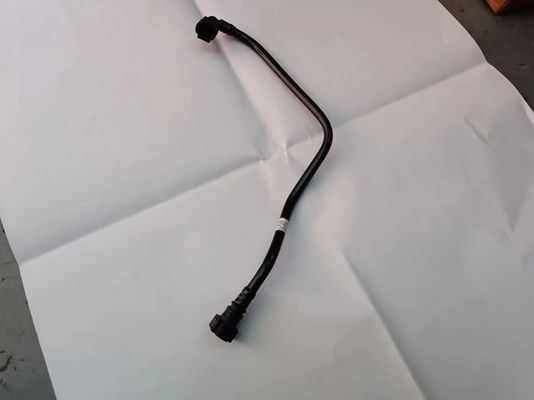 Como las fotos muestran, las piezas del motor de automóviles, las tuberías de agua, las piezas de repuesto de automóviles.