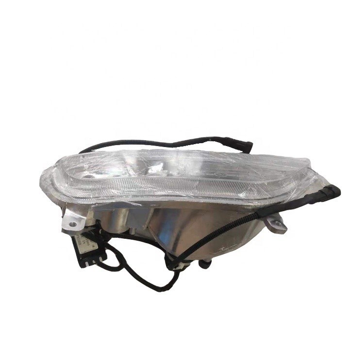 OE NO. 4101-80-00354 Zhongtong Autobuses Partes LED 12/24V Luz de niebla delantera derecha para autobuses